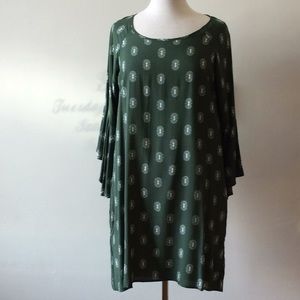 Bell sleeve dress
